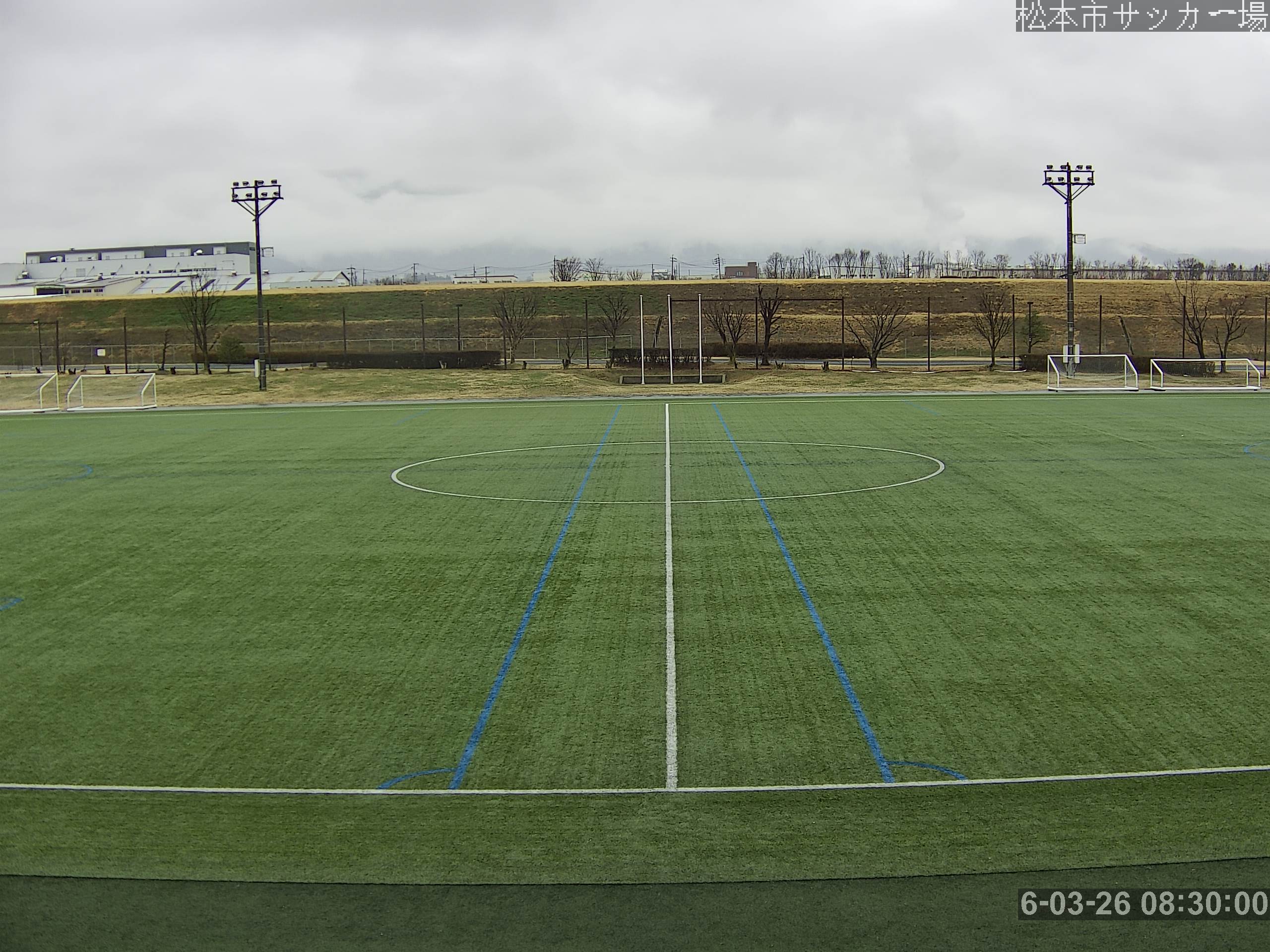 松本市サッカー場の映像