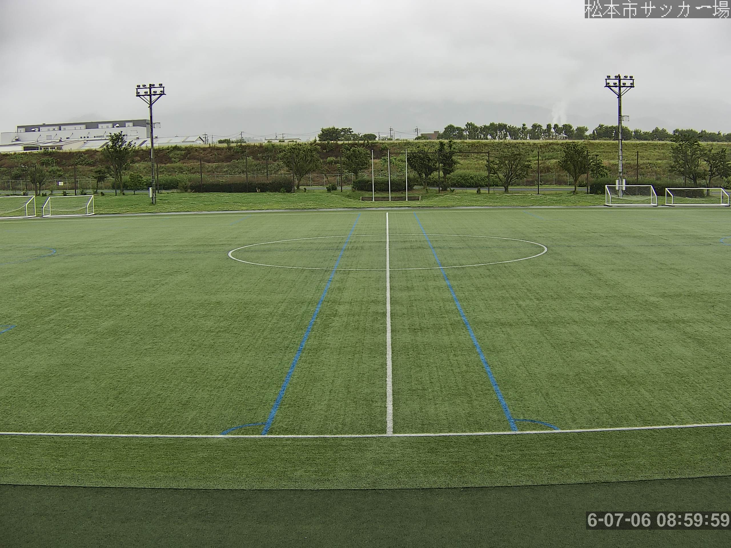 松本市サッカー場の映像
