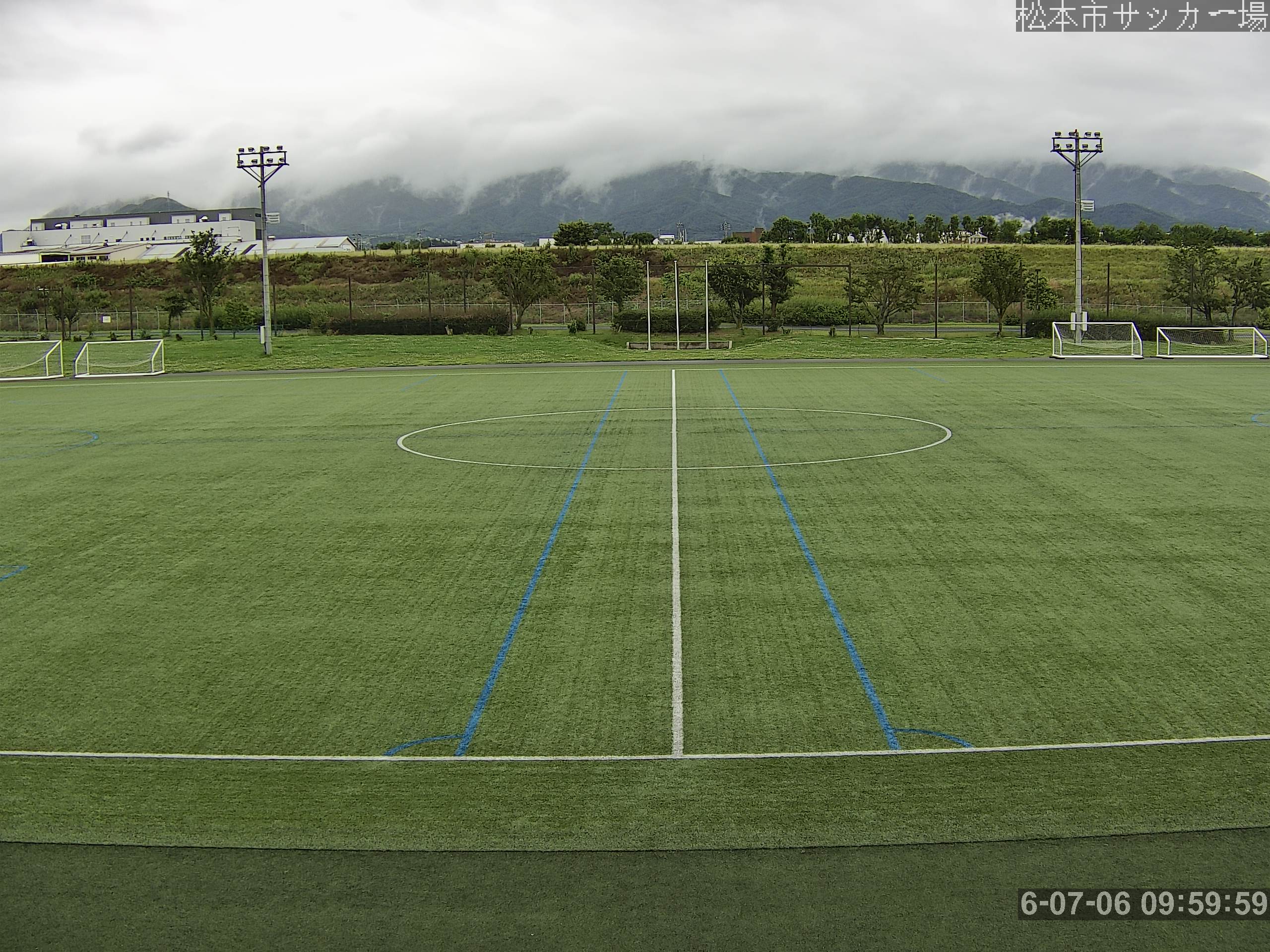 松本市サッカー場の映像