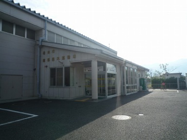 運動場入り口の写真